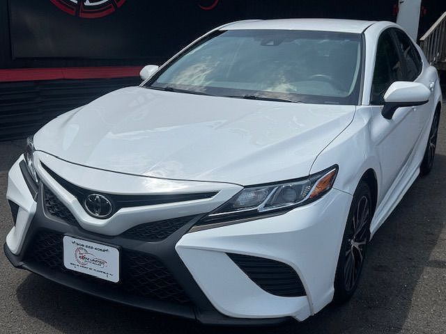 2018 TOYOTA Camry