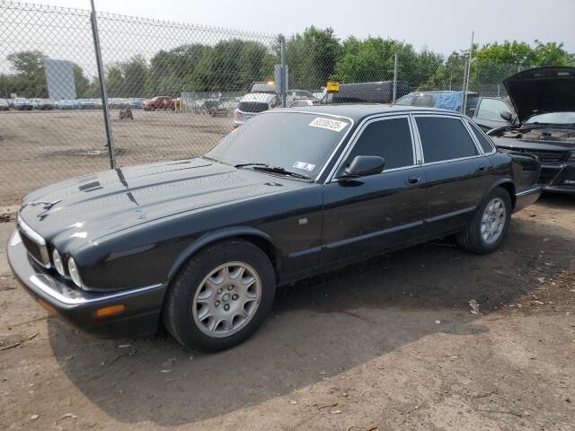 Jaguar XJ8