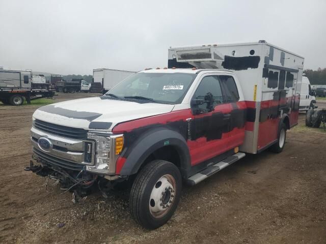 2017 FORD F-550