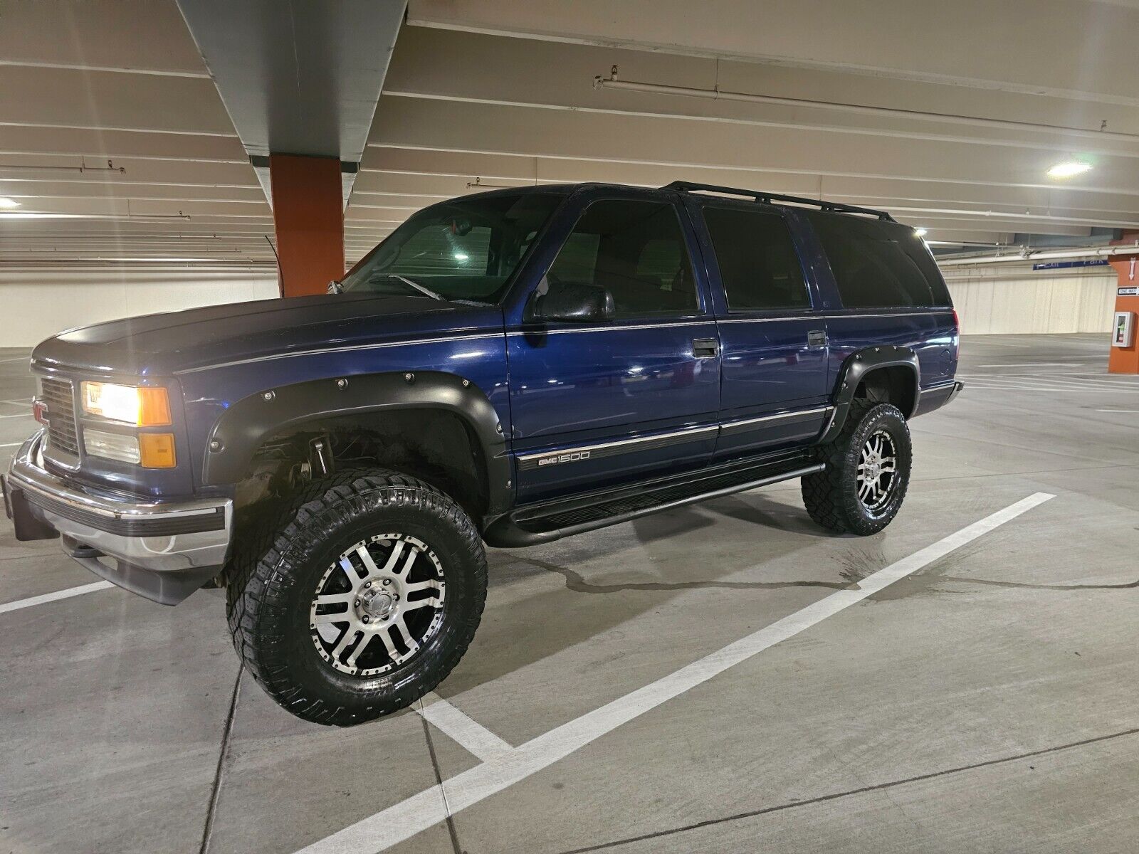GMC Suburban