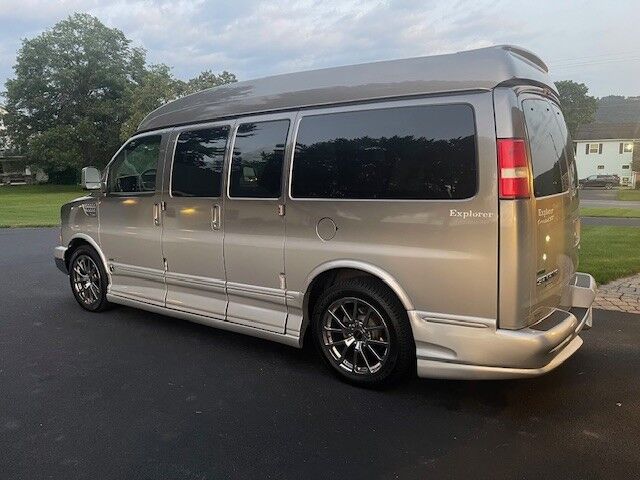GMC Savana
