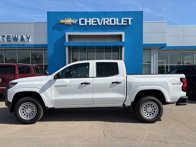 2025 CHEVROLET Colorado