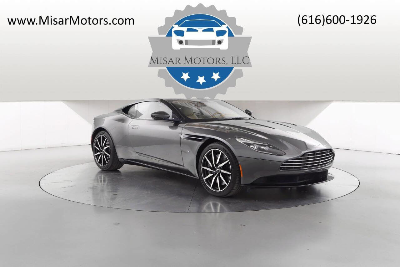Aston Martin DB11