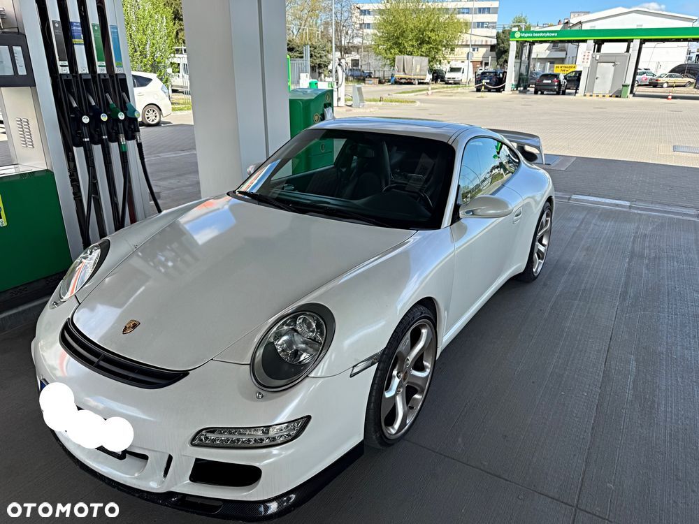 PORSCHE