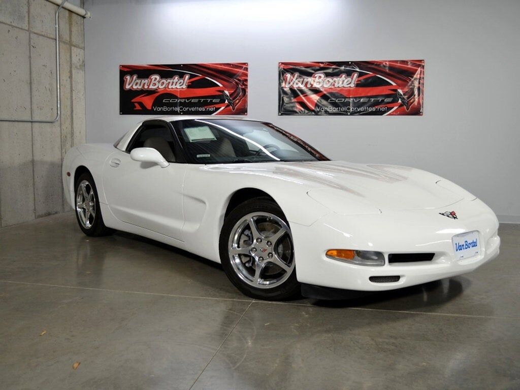 2004 CHEVROLET Corvette
