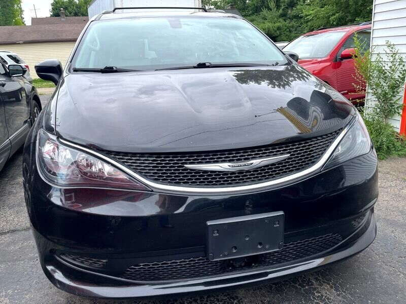 2021 CHRYSLER Voyager