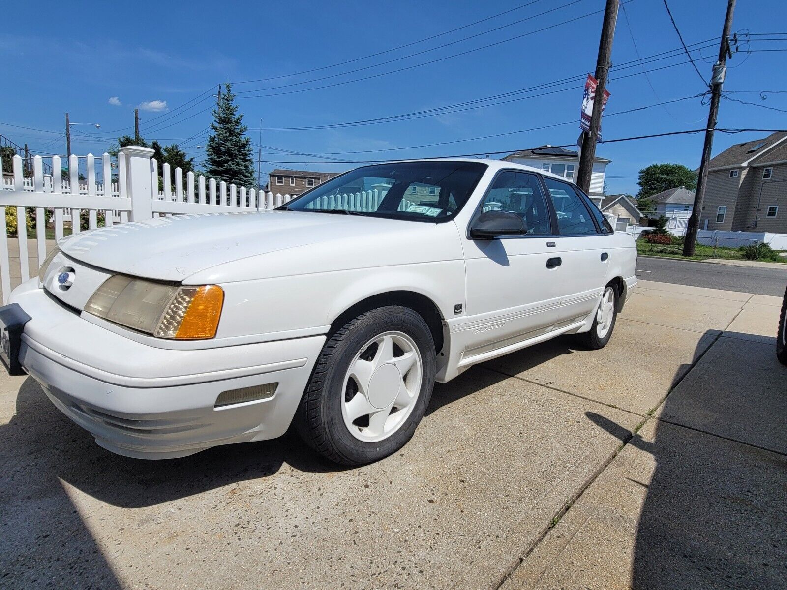 Ford Taurus