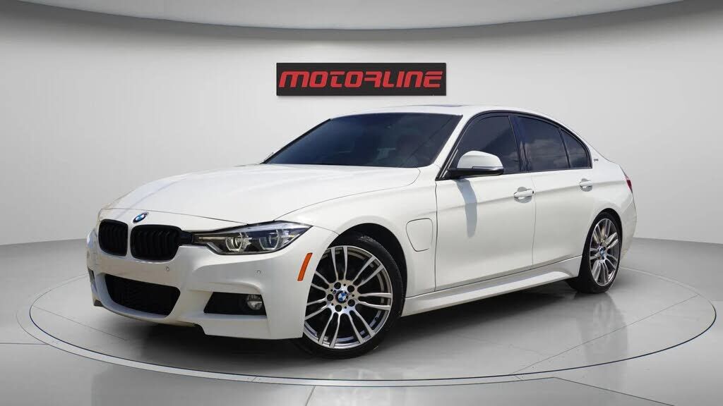 BMW 330e