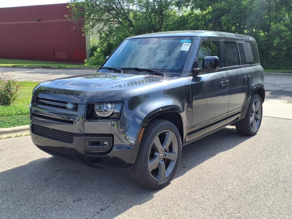 2025 LAND ROVER Defender