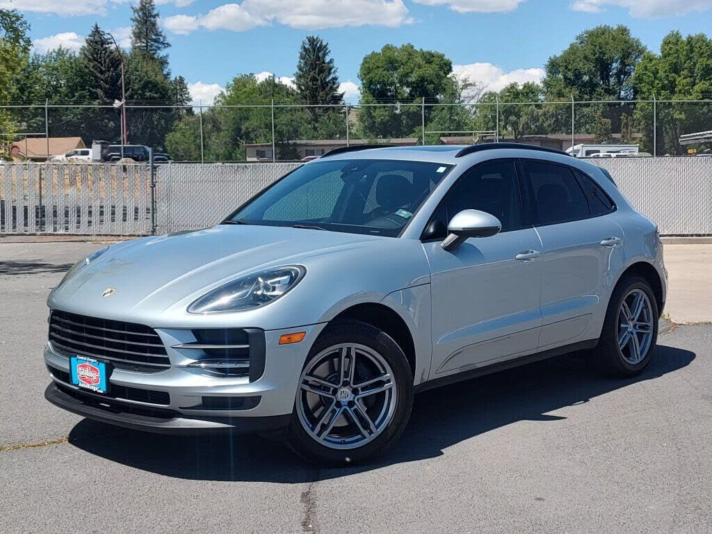 2019 PORSCHE Macan