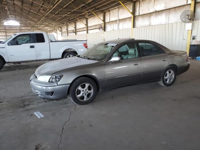 Lexus ES