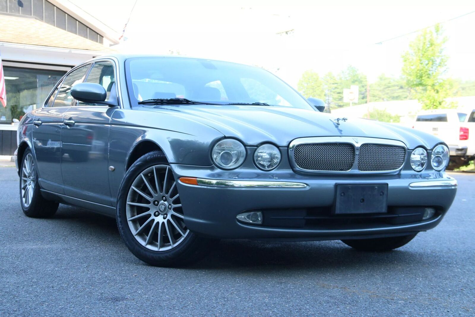 Jaguar XJ