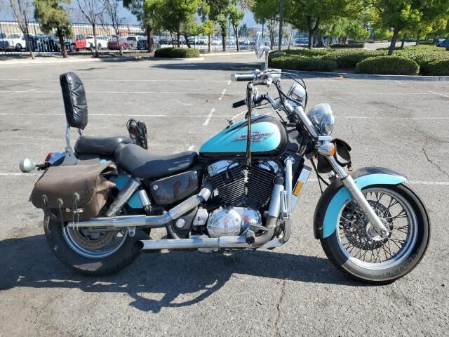Honda VT1100C2 (SHADOW ACE)