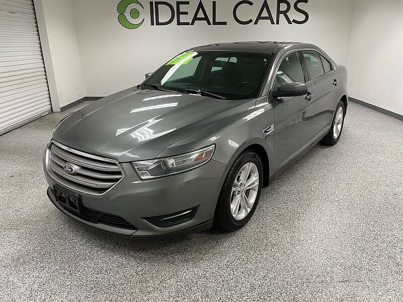2014 FORD Taurus