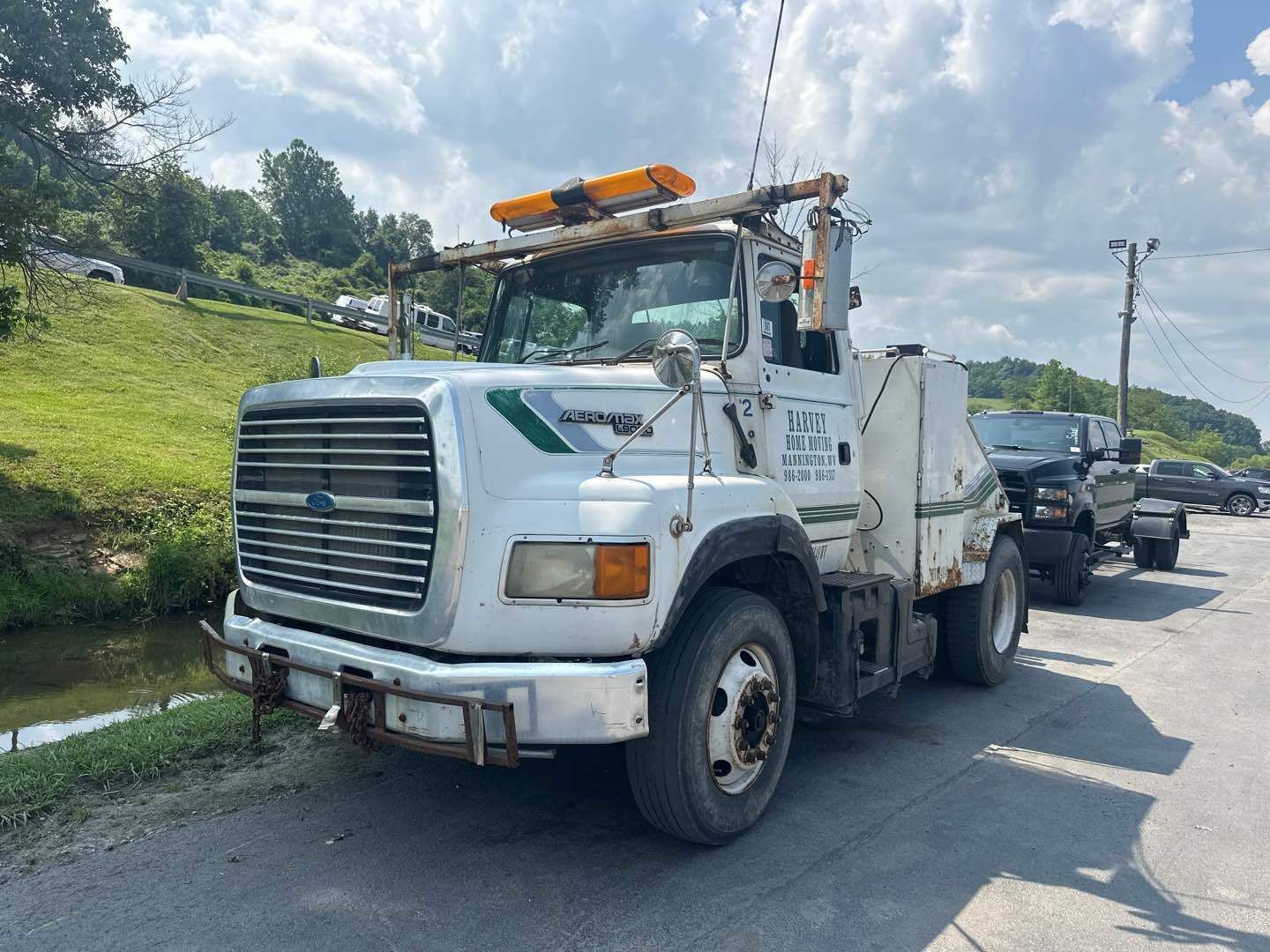 Ford LA9000