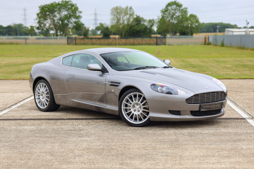 Aston Martin DB9