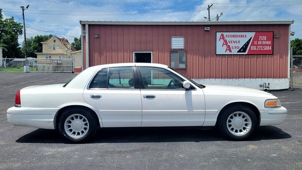 Ford Crown Victoria