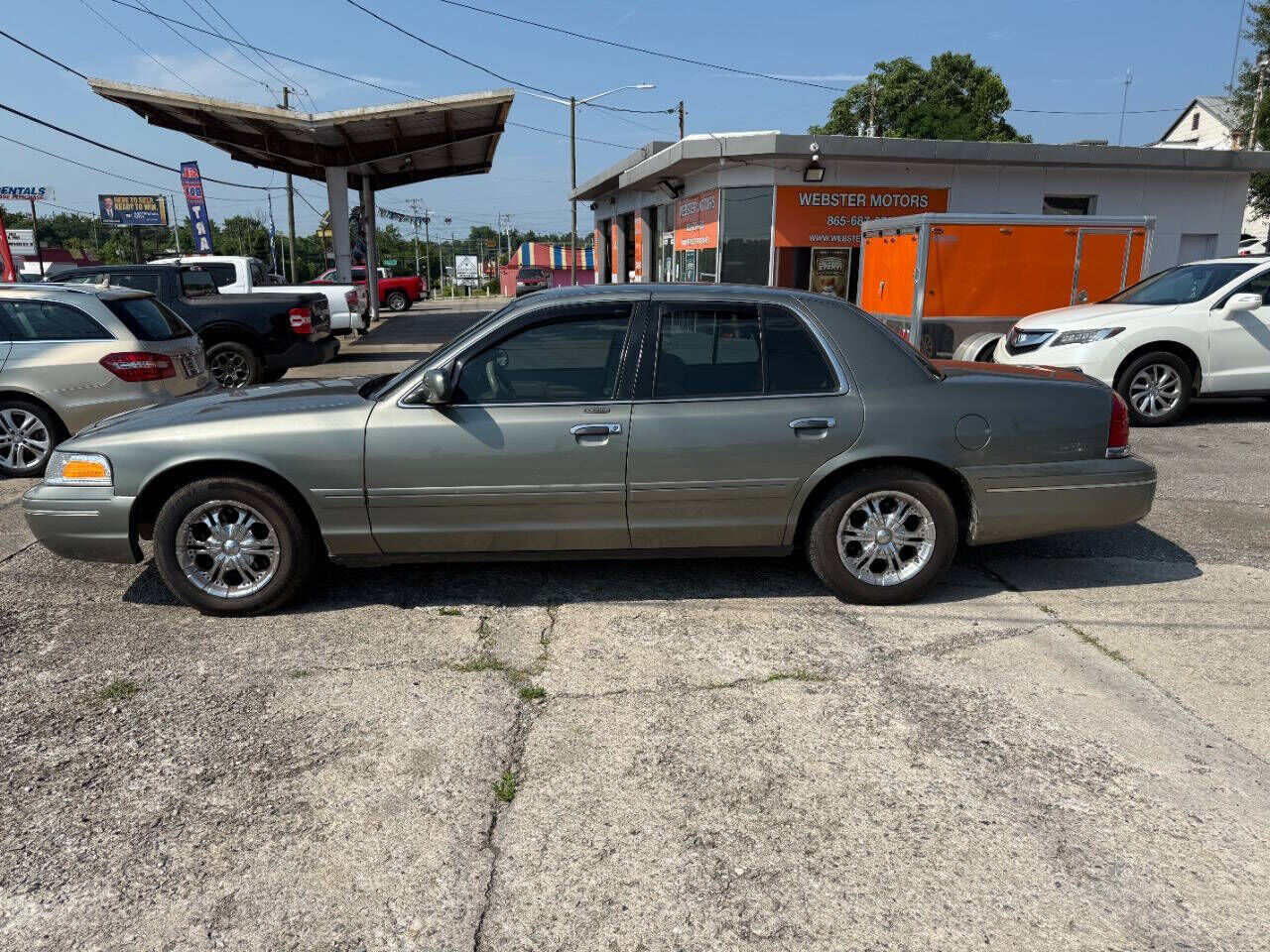 Ford Crown Victoria