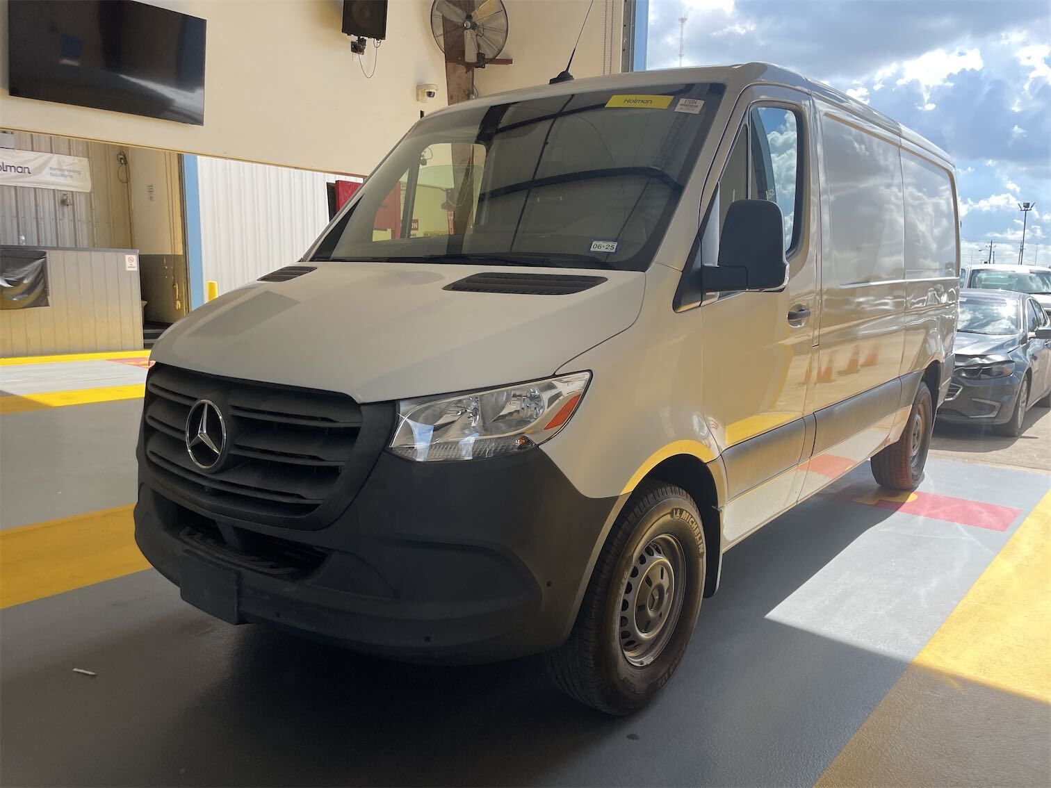 MERCEDES-BENZ