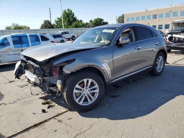 Infiniti FX35