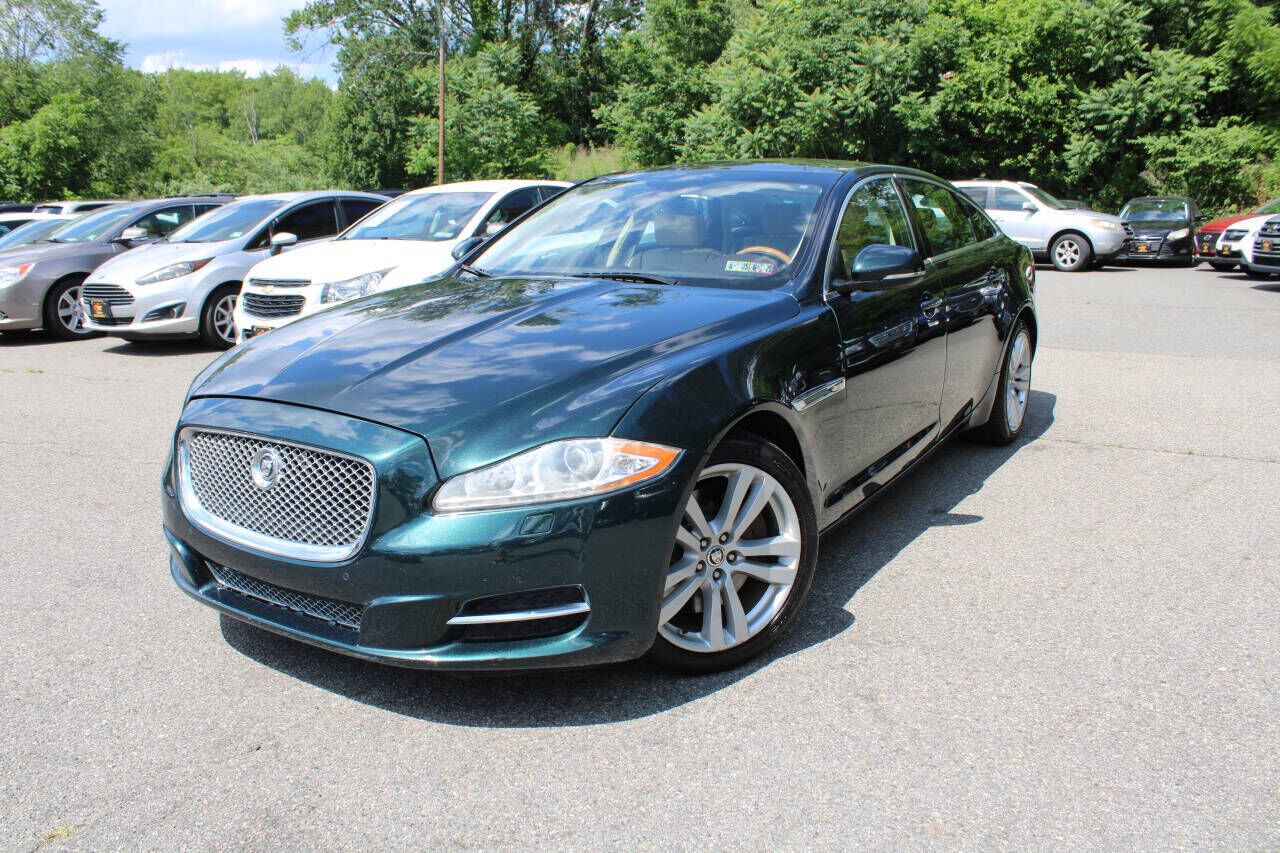 Jaguar XJ