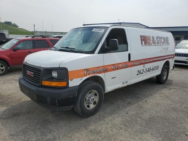 GMC Savana