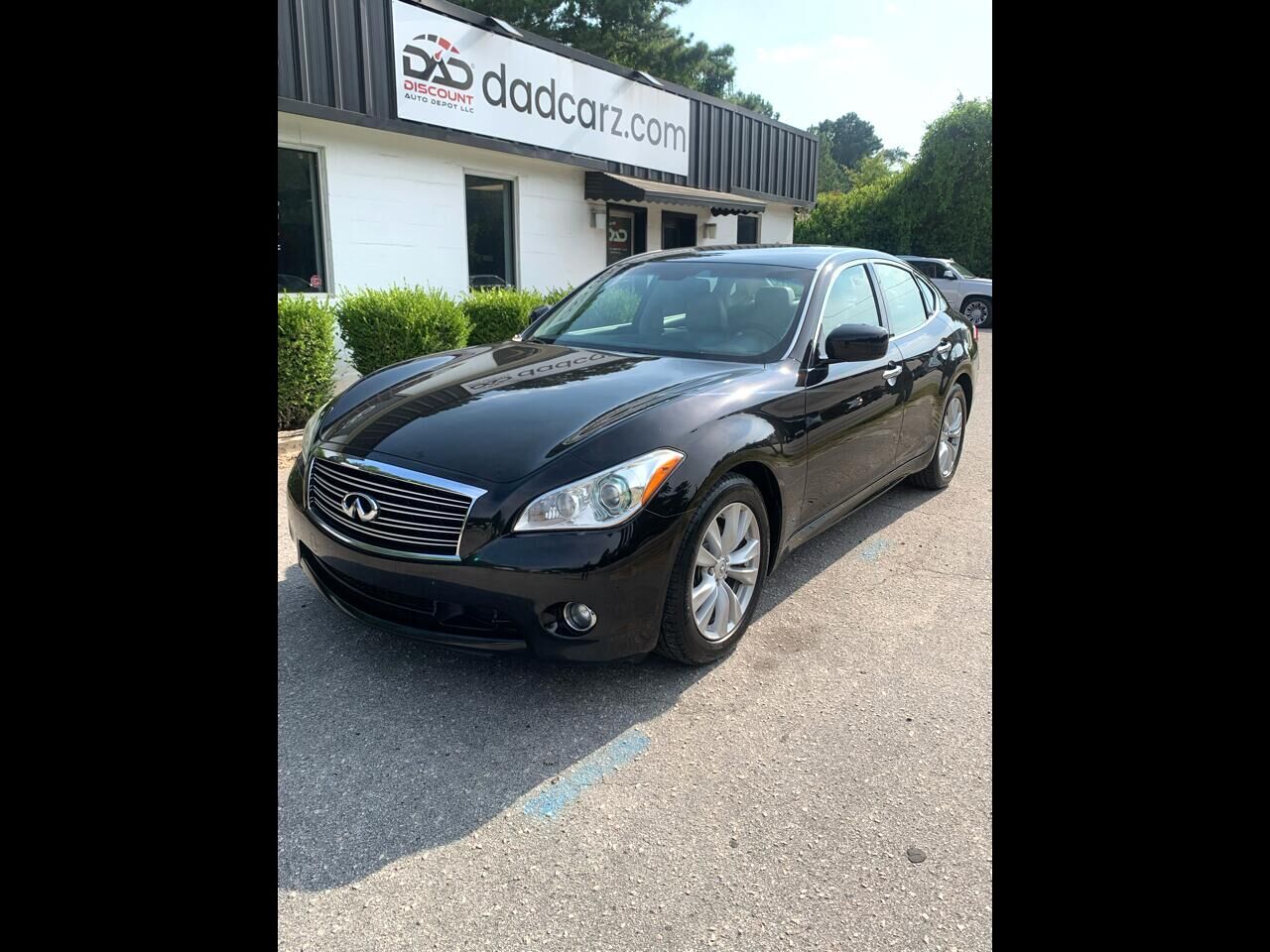 Infiniti M56