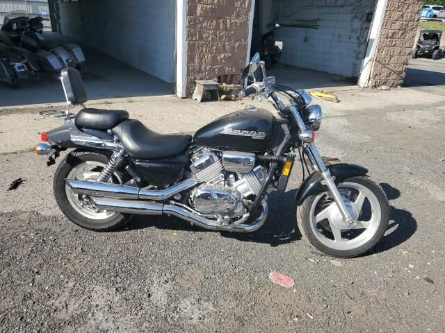 Honda VF750C (MAGNA)