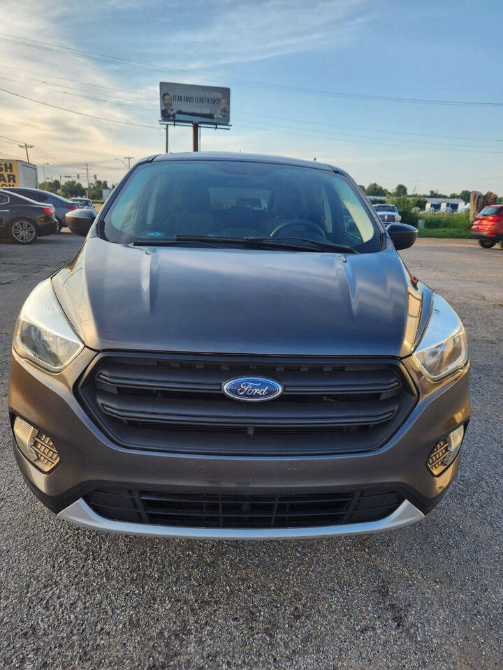 2017 FORD Escape