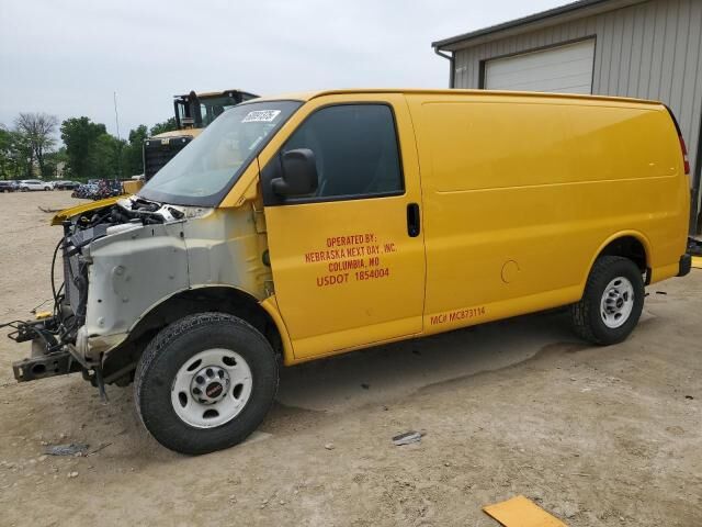GMC Savana