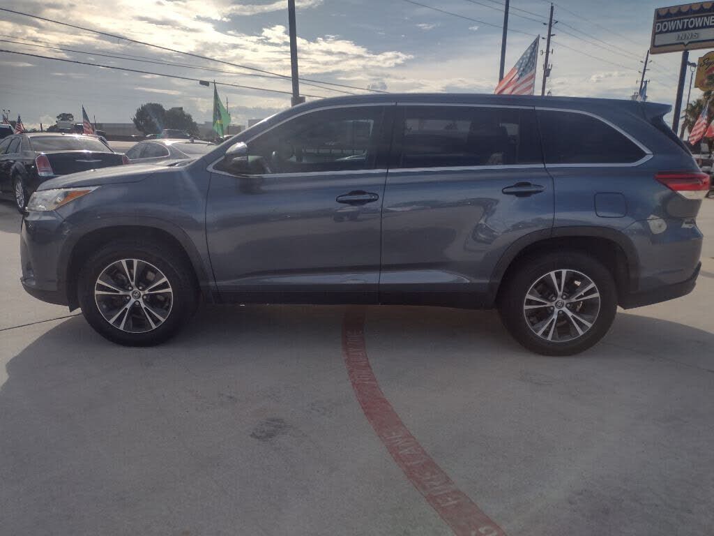 2019 TOYOTA Highlander