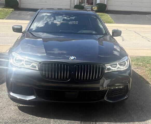 BMW 750i / B7