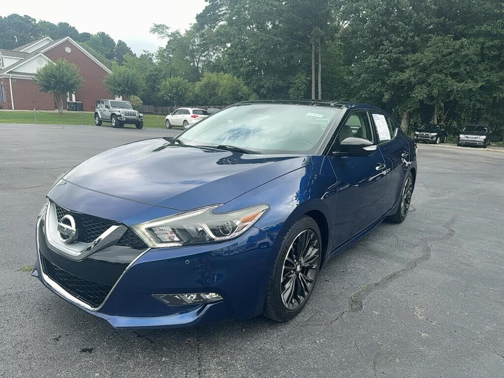 2017 NISSAN Maxima