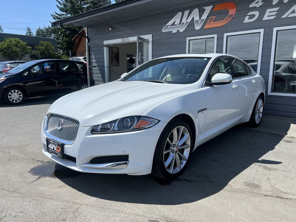 Jaguar XF