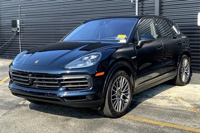 PORSCHE