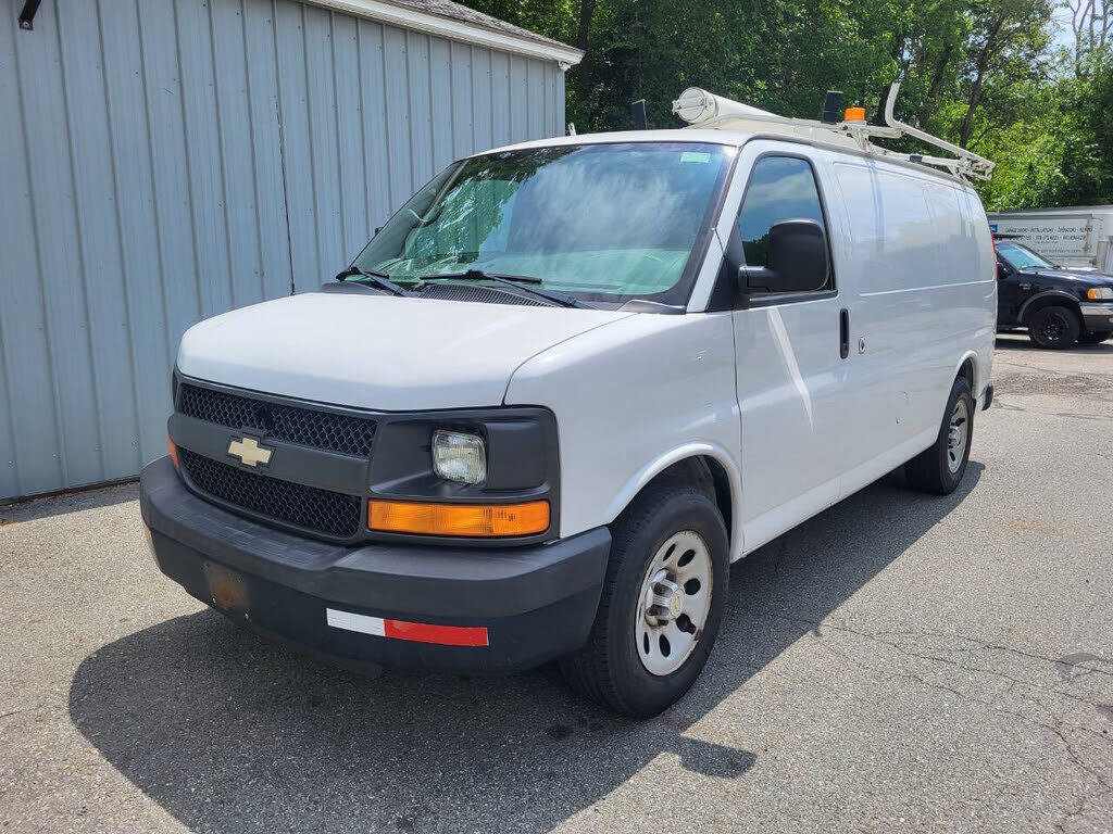 2013 CHEVROLET Express
