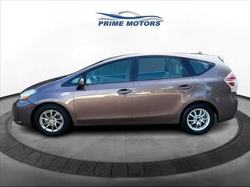 Toyota Prius V