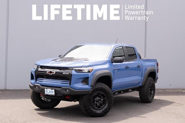 2025 CHEVROLET Colorado