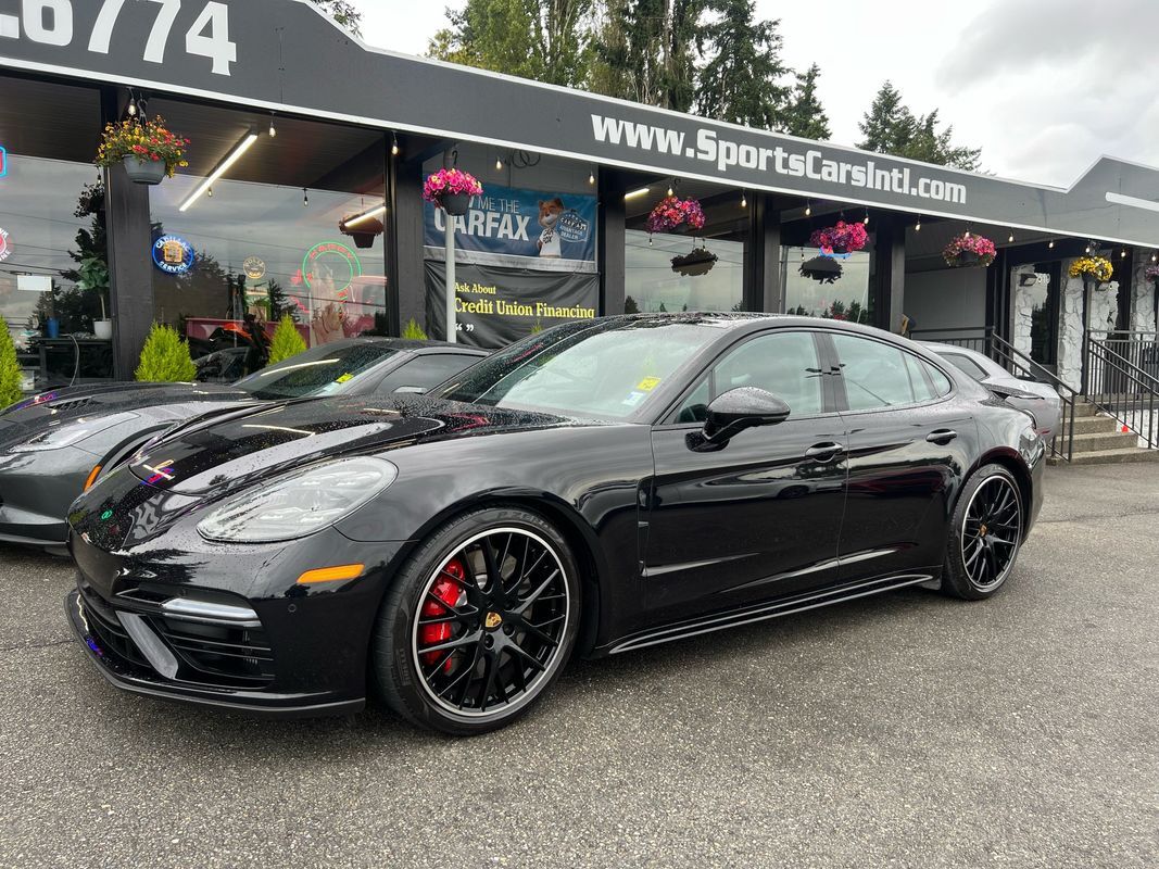 PORSCHE