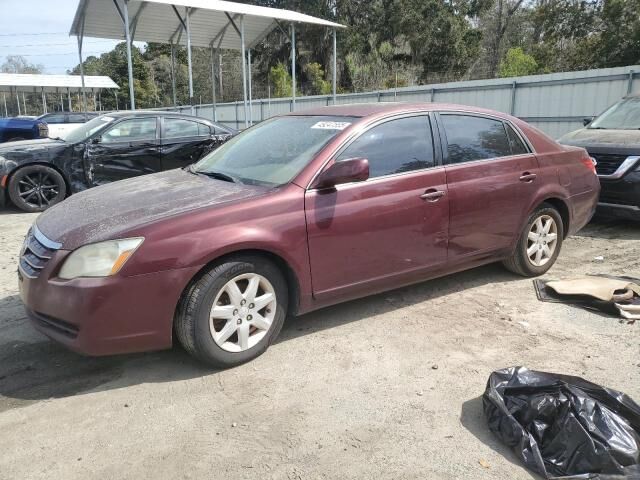 2005 TOYOTA Avalon