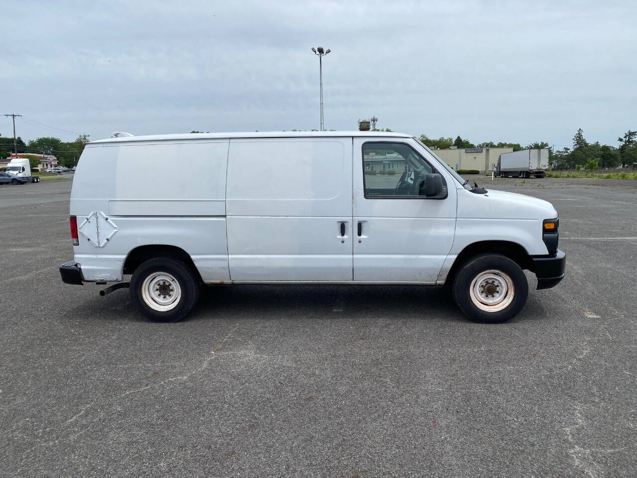 2010 FORD E-150