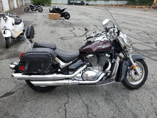 Suzuki VL800TL