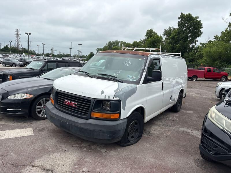 GMC Savana