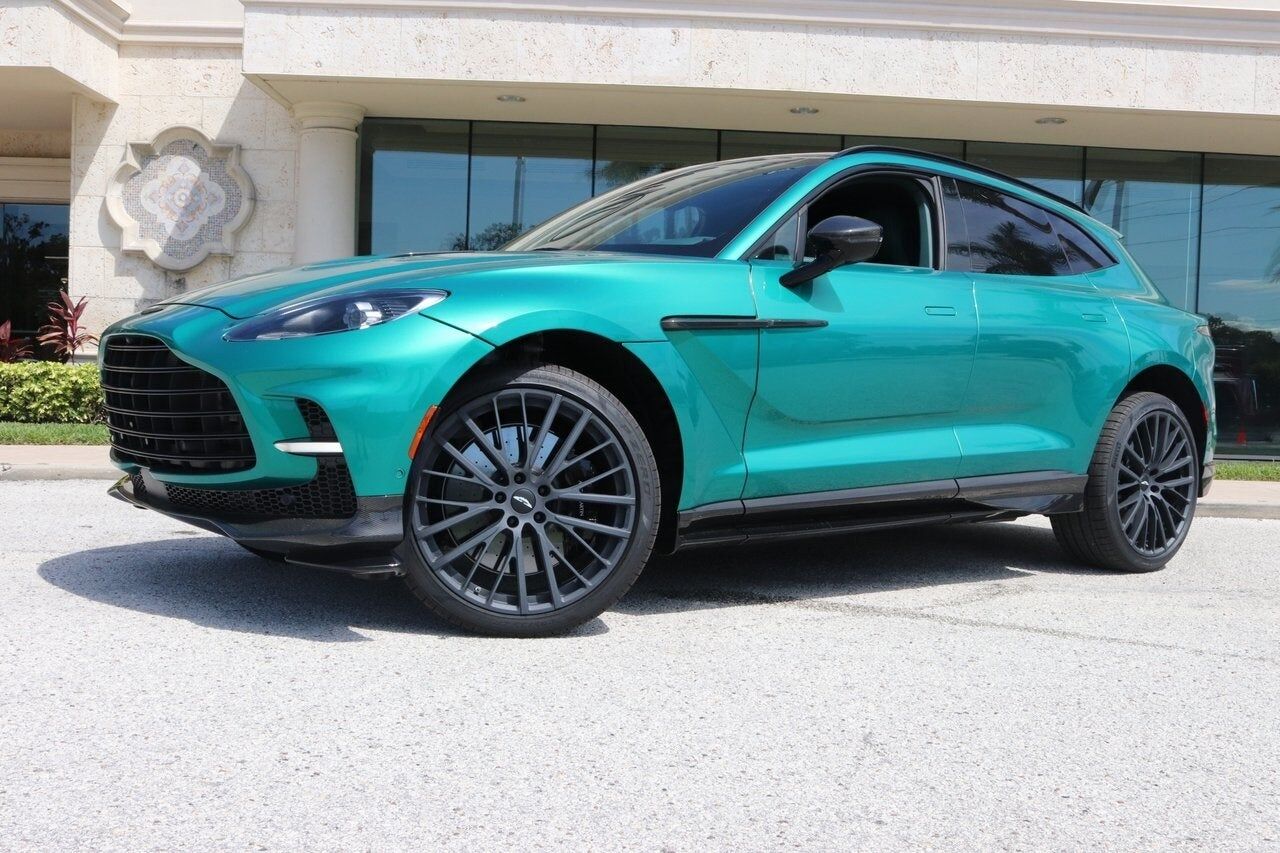 2025 ASTON MARTIN DBX