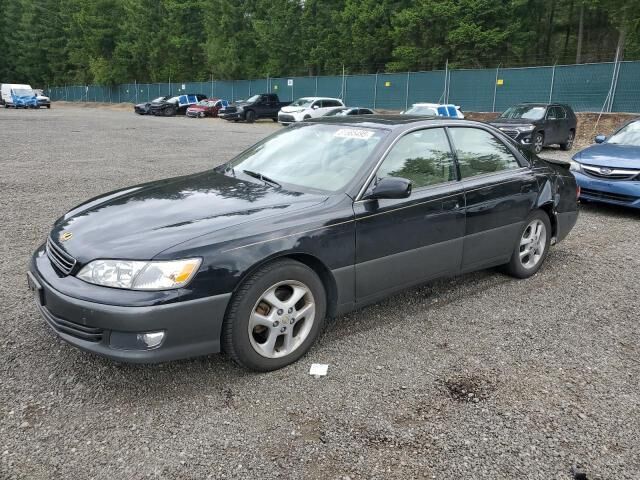 Lexus ES