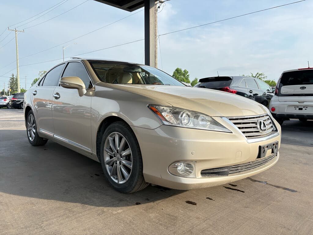LEXUS