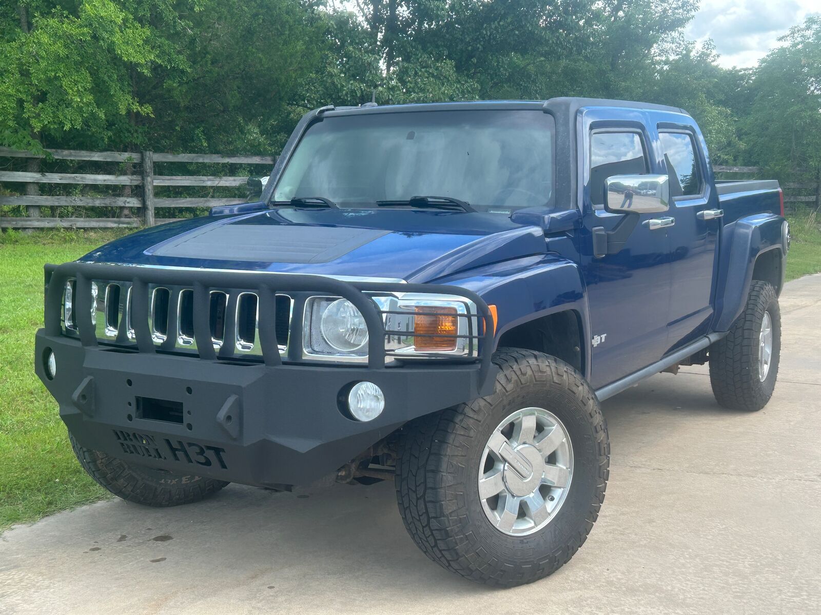 HUMMER H3T