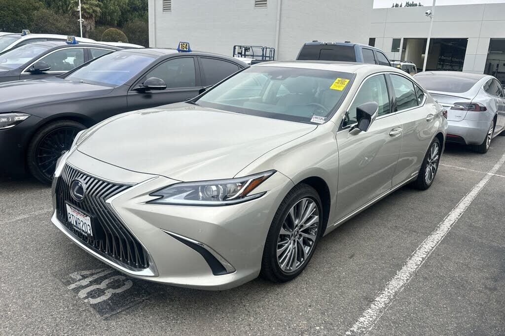 2021 Lexus ES / ES HYBRID