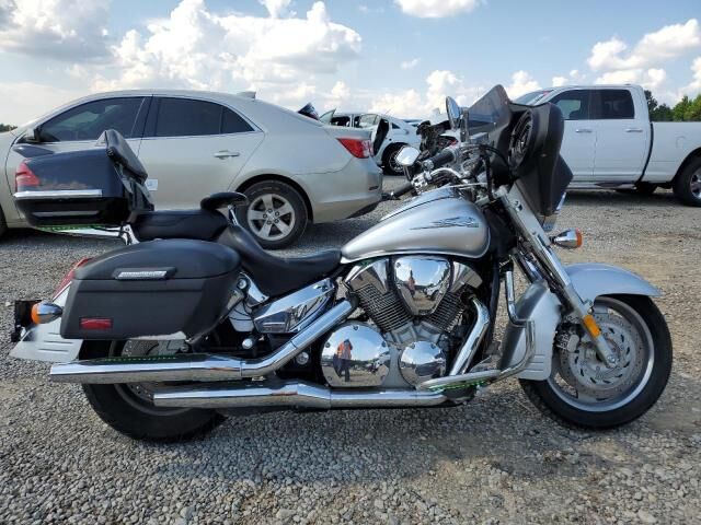 Honda VTX1300R