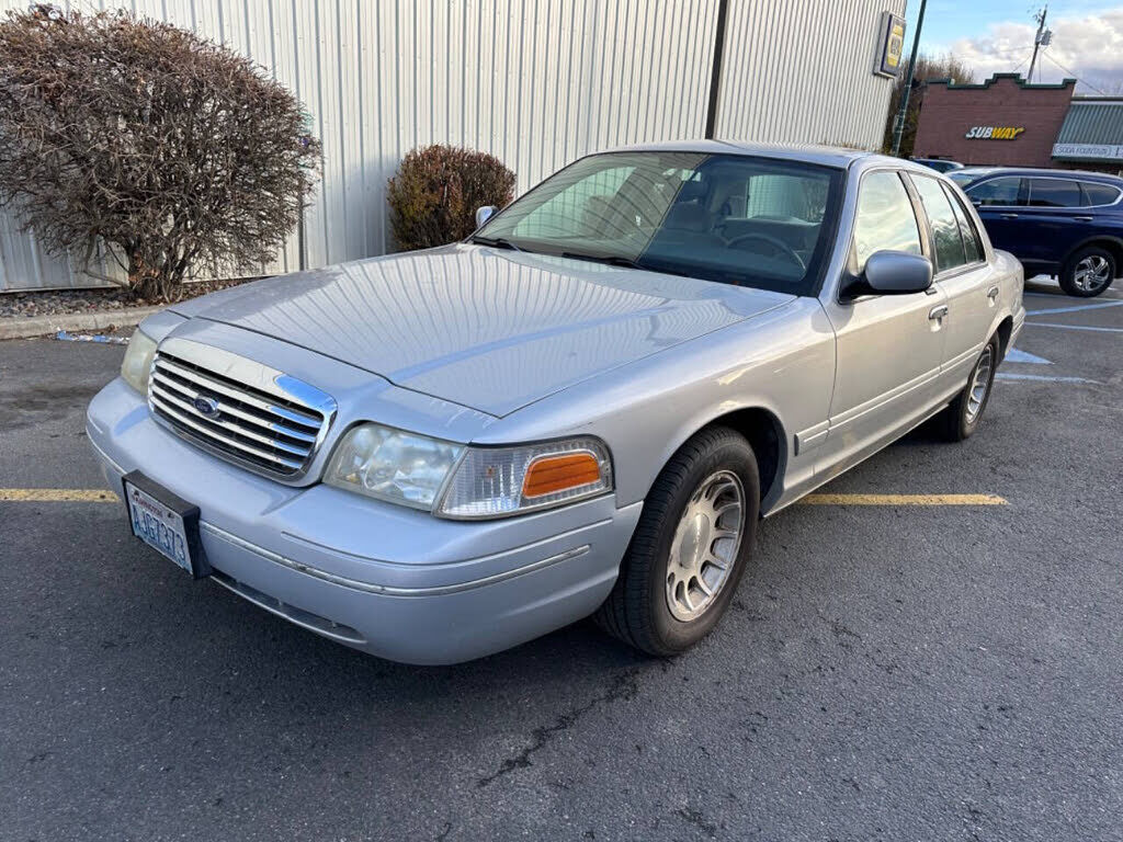 Ford Crown Victoria